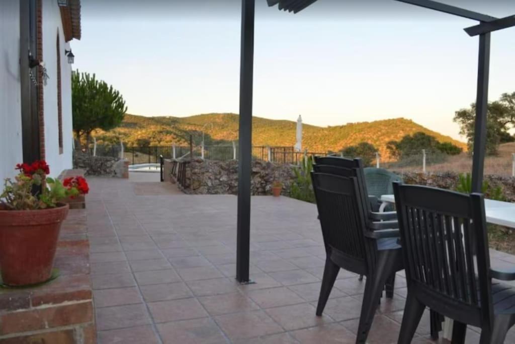 拉普埃夫拉德洛辛凡特斯Casa Cortijo En Dehesa Sierra Leon别墅 外观 照片